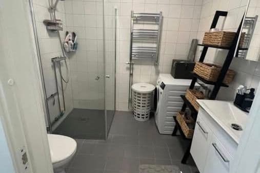 Nybyggd 1,5:a med balkong i Lövgärdet