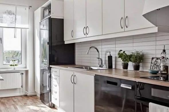 Ljus 2 rok i Olskroken med balkong